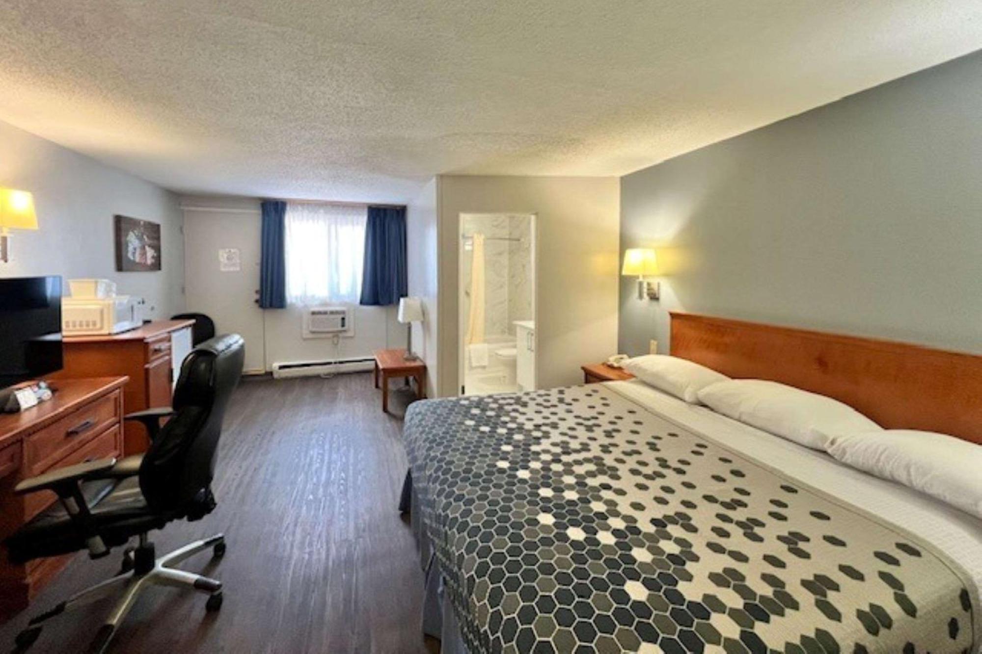 Econo Village * Calgary