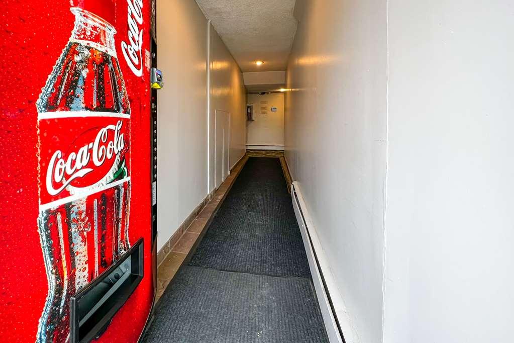 Econo Village Lodge Calgary