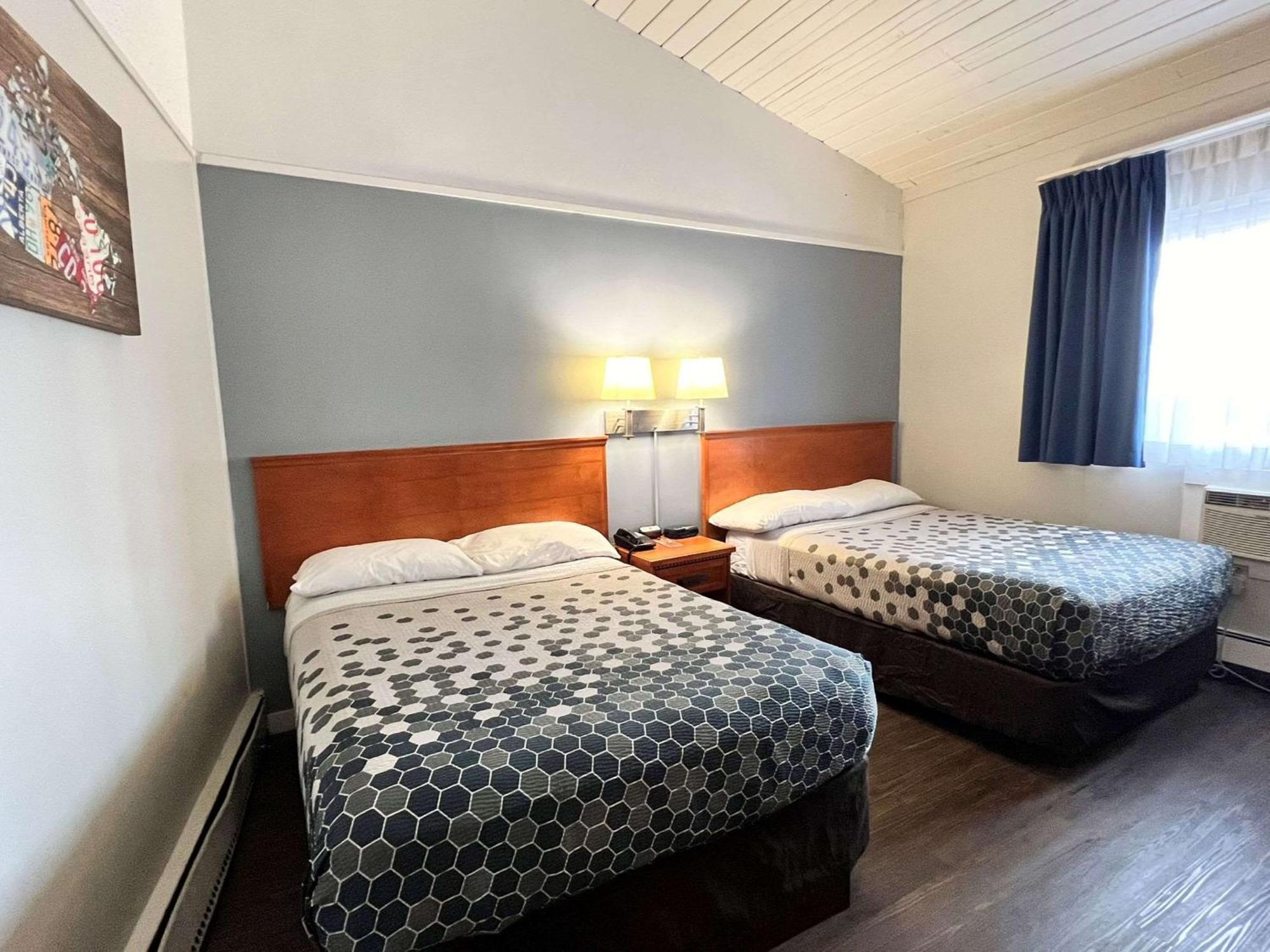 Lodge Econo Village *