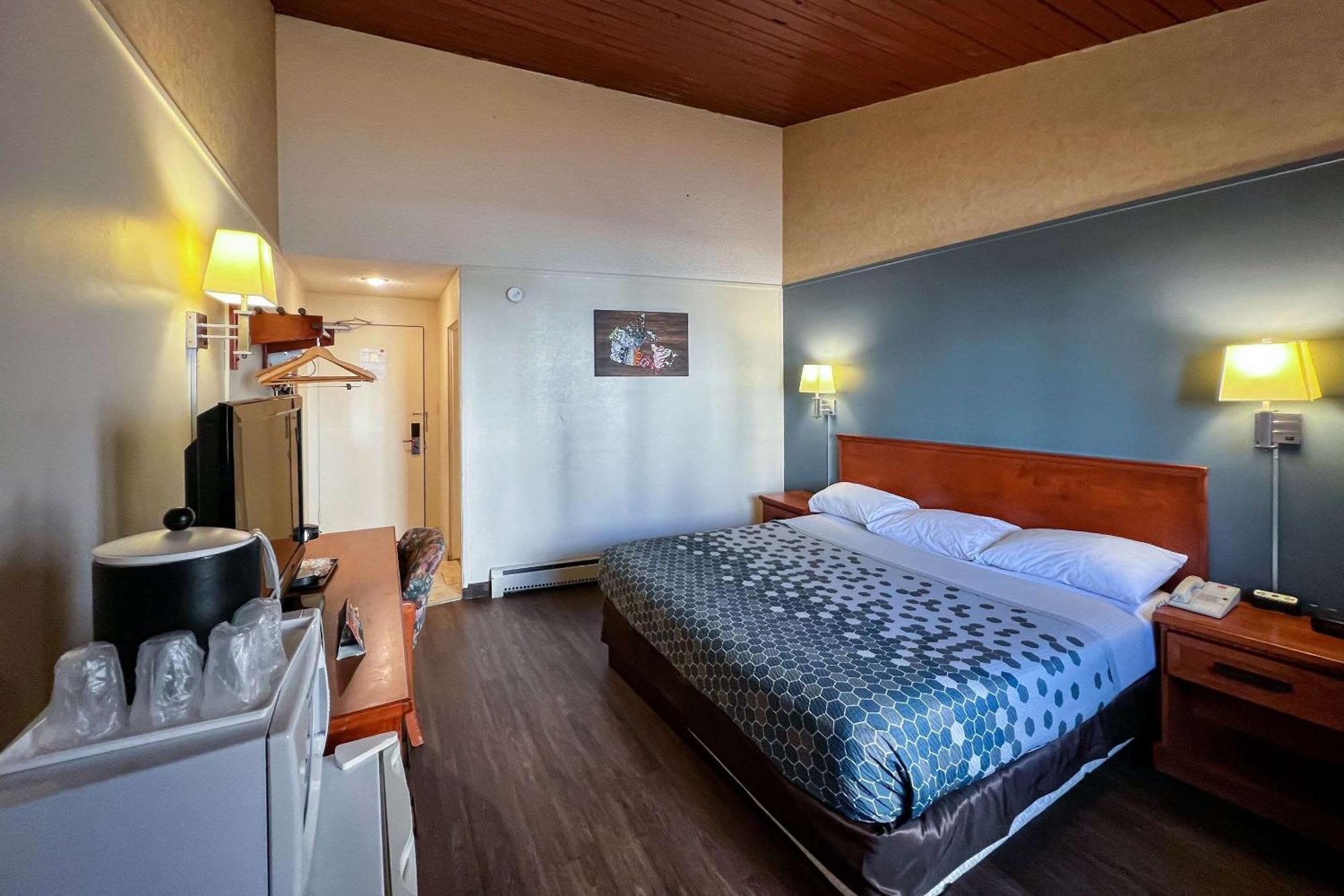 Econo Village Lodge Calgary